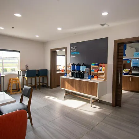 Holiday Inn Express & Suites Sulphur Springs By Ihg-3