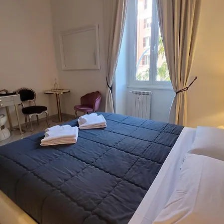 Rome Central Rooms-3