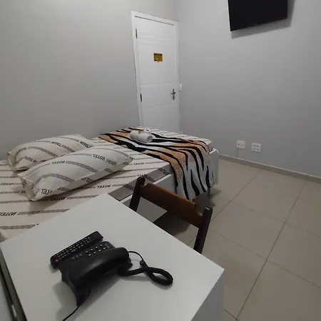 Hotel Amanhecer n903- feirinha da madrugada-Brás-3