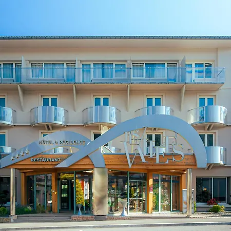 Hotel Les Vallees Labellemontagne-2