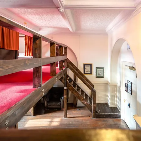 Palmers Lodge Swiss Cottage-3