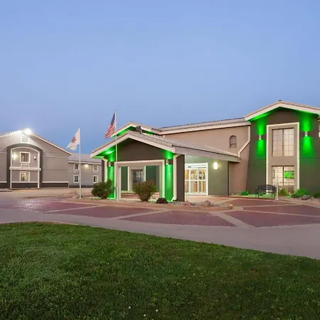 La Quinta Inn By Wyndham Champaign-2