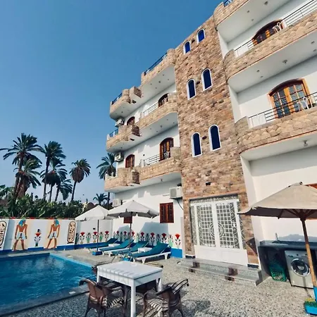 Sunwing House-2