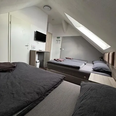 Hotel Linda-2