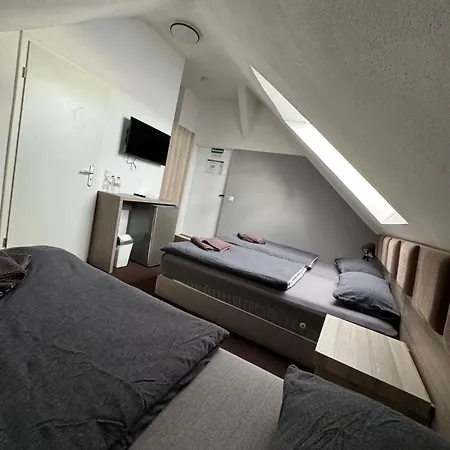 Hotel Linda-3