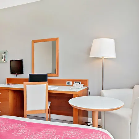 Italiana Hotels Florence-2