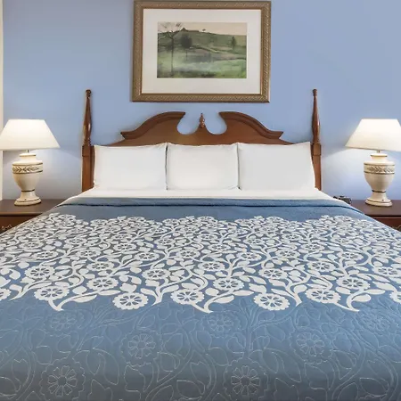 Days Inn By Wyndham Plymouth-3