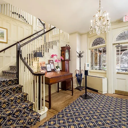 Simsbury 1820 House-3