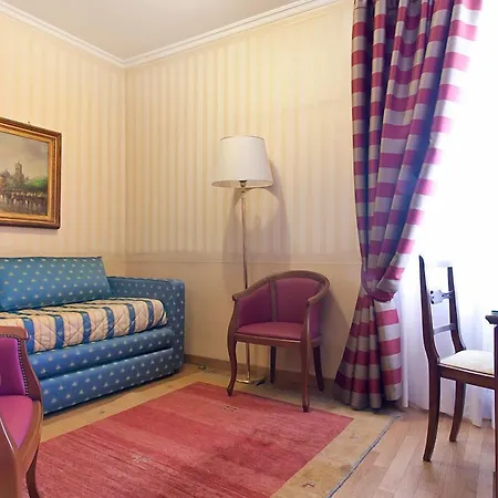Hotel Piazza Di Spagna-3