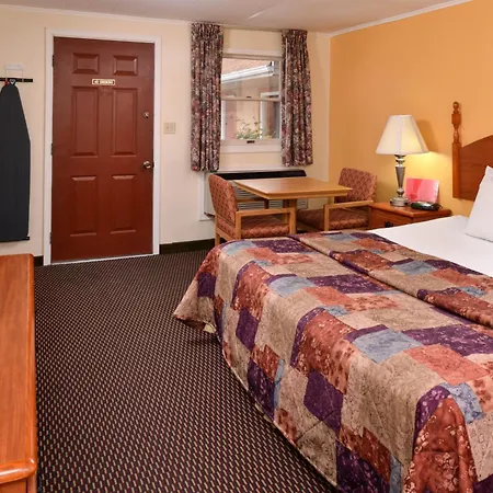 Red Carpet Inn Ronks-3