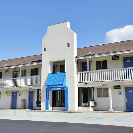 Travelodge By Wyndham Brattleboro Vt-3