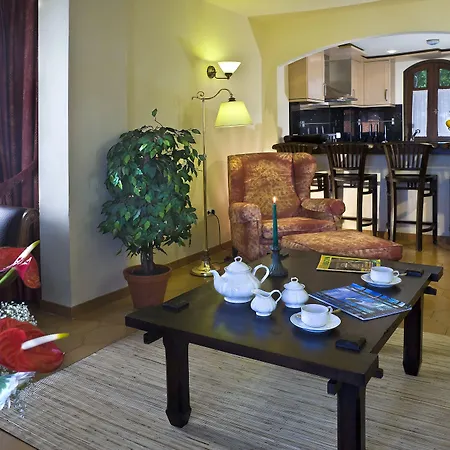 Regency Country Club, Apartments Suites-2