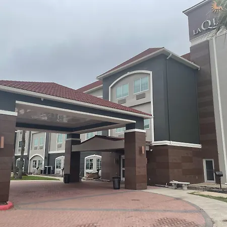 La Quinta Inn Suites By Wyndham Raymondville Harlingen-2