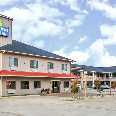 Days Inn & Suites By Wyndham Madisonville-3