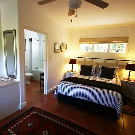 Paradiso Guesthouse & Self-Catering Cottage-3