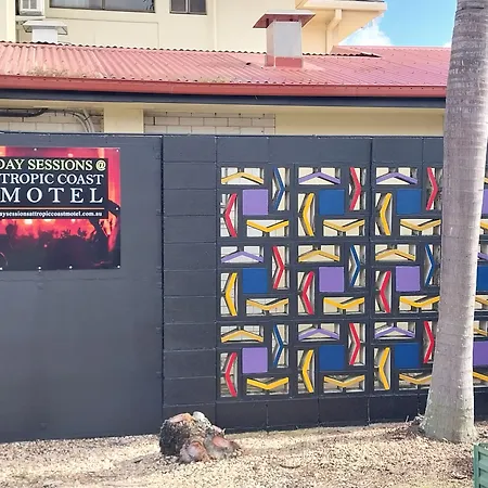 Tropic Coast Motel-2