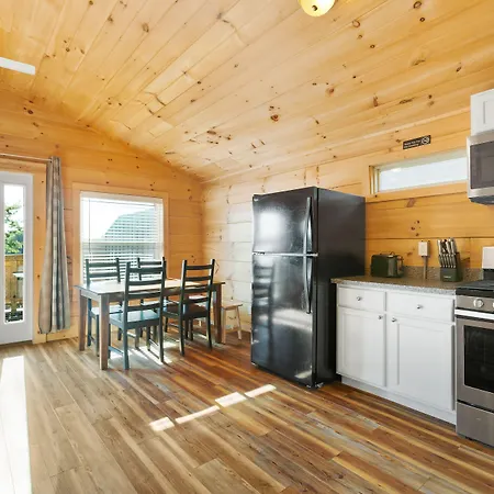 Edinboro Lake Resort Cabins-3