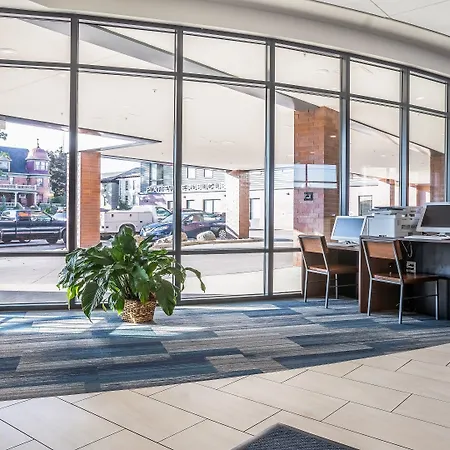 Holiday Inn Express & Suites Platteville By Ihg-3