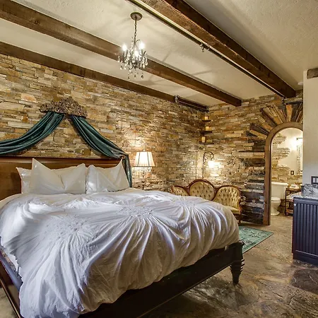 Storybook Riverside Inn-2