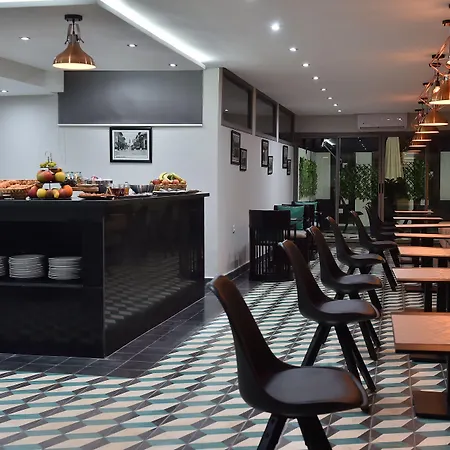 Le Yacht Suites Hotel-2