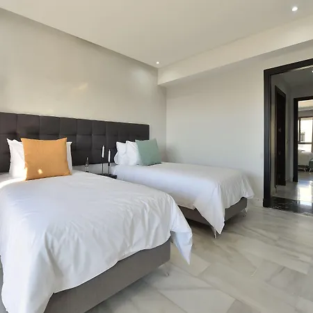 Le Yacht Suites Hotel-3