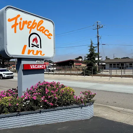 The Monterey Fireplace Inn-2