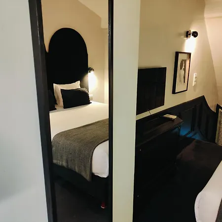 Hotel Noir-3