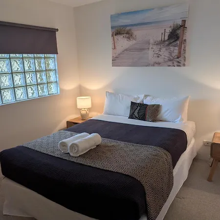 Inn Cairns-3