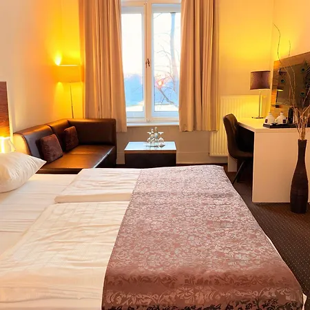 Hotel Excellent-3