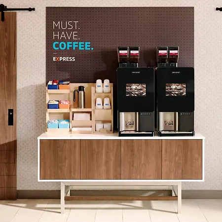 Holiday Inn Express Hotel & Suites Weston By Ihg-3