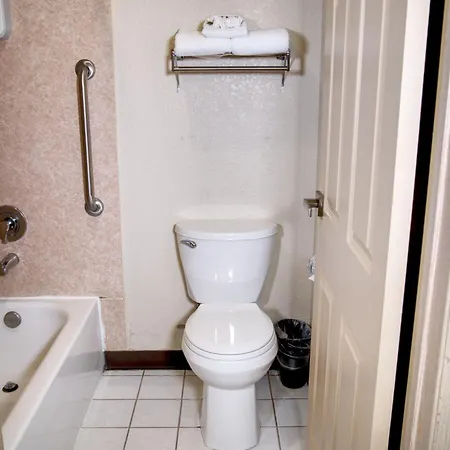 Americas Best Value Inn Lynnwood-3