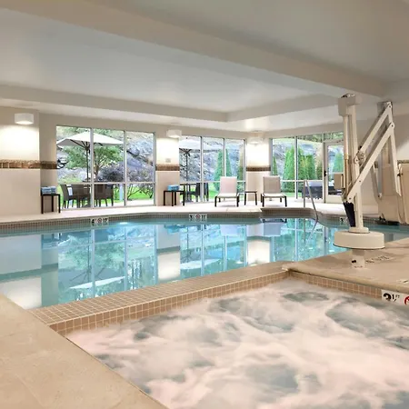 Courtyard By Marriott Lenox Berkshires-3