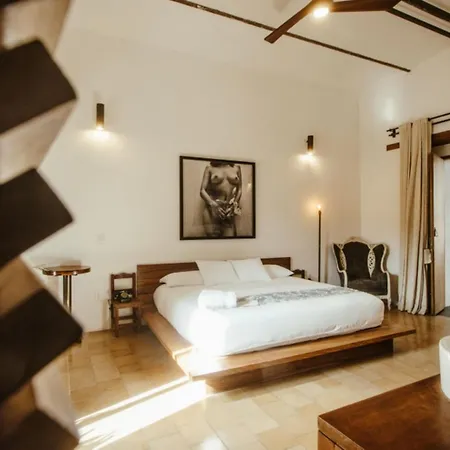Hotel Sin Nombre-3