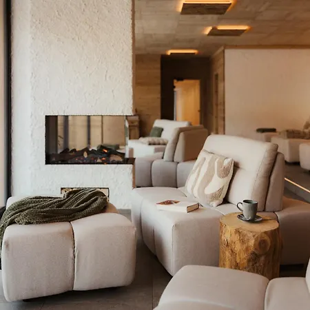 Les Dolomites Mountain Lodges-3