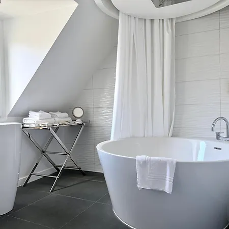 New Hotel République-3