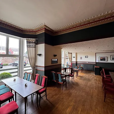 Pinegrove Hotel-3