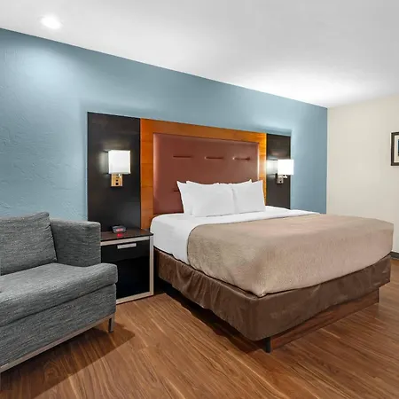Quality Inn & Suites At Coos Bay-3