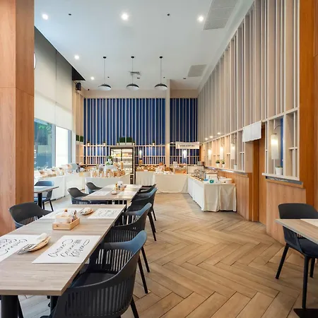 Oakwood Suites Bangkok-3