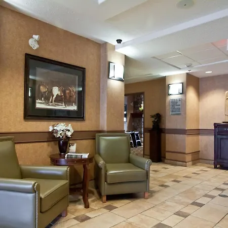 Days Inn & Suites By Wyndham Strathmore-3