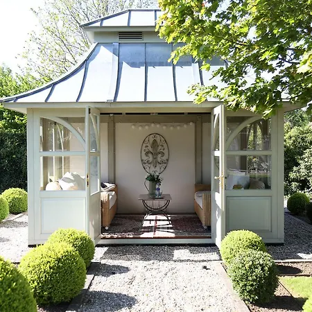 Green Cottage-3