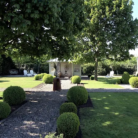 Green Cottage-2