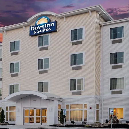 Days Inn By Wyndham Cadiz-3