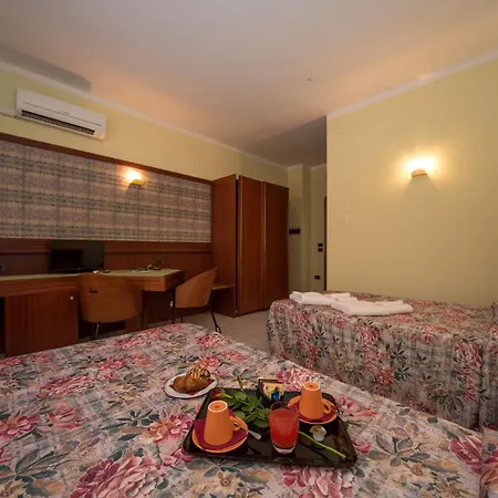 New Petit Hotel-2