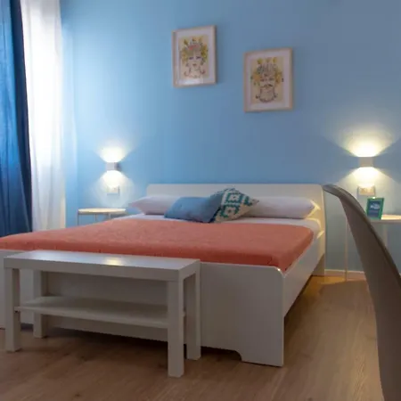 Mondello Beach Rooms - By The Sea-3