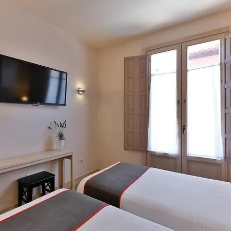 Hostal La Chata By Vivere Stays-3
