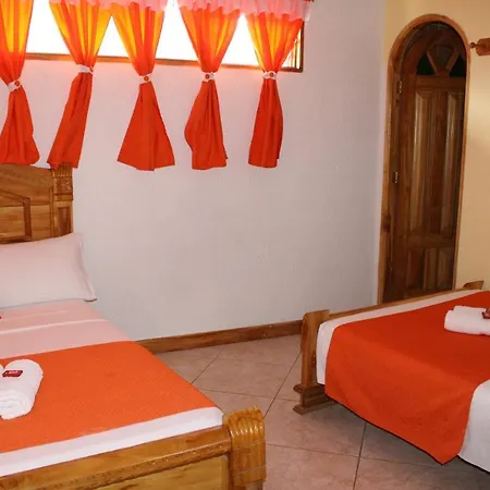 Hotel Las Guacamayas Guatapé-3