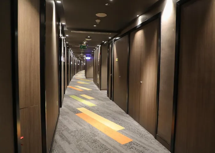 Abu Dhabi Airport Hotel T1 International Departures
