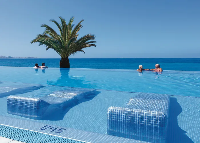 Hotel di lusso a Costa Adeje (Tenerife) vicino a Playa de las Américas