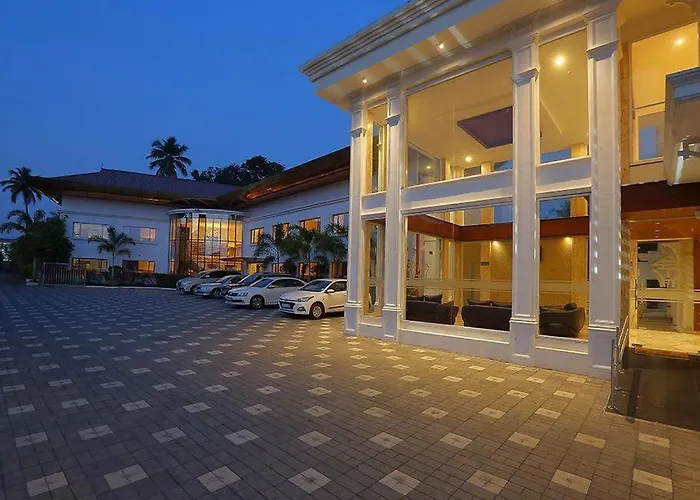 Eloor Tourist Home Kochi