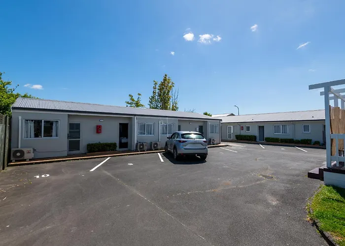 Aurora City Suites Motel